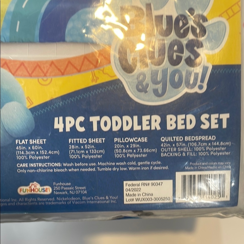 Nickelodeon Blue's Clues & You! 4-Piece Toddler Bed Set - Picture 2 of 6